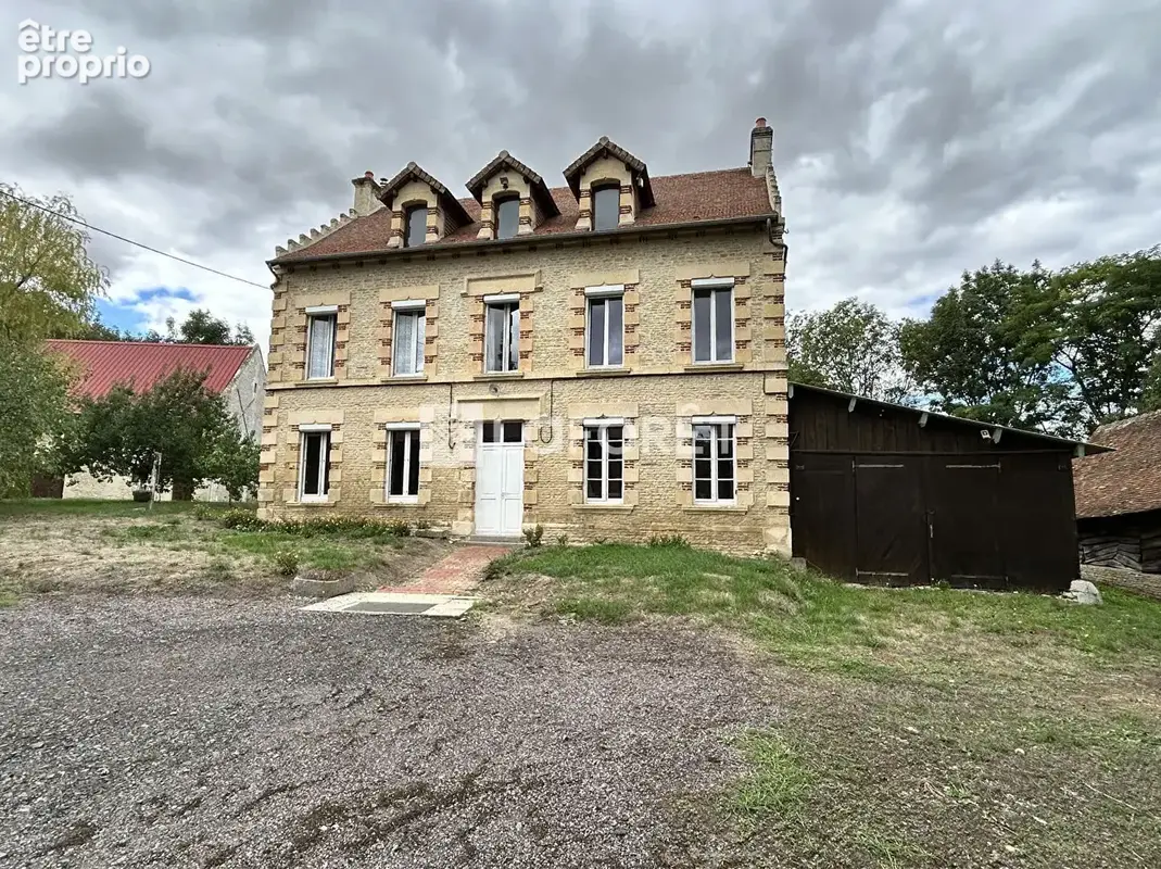 Photo Maison à Mezidon-Canon au prix de 346 500€