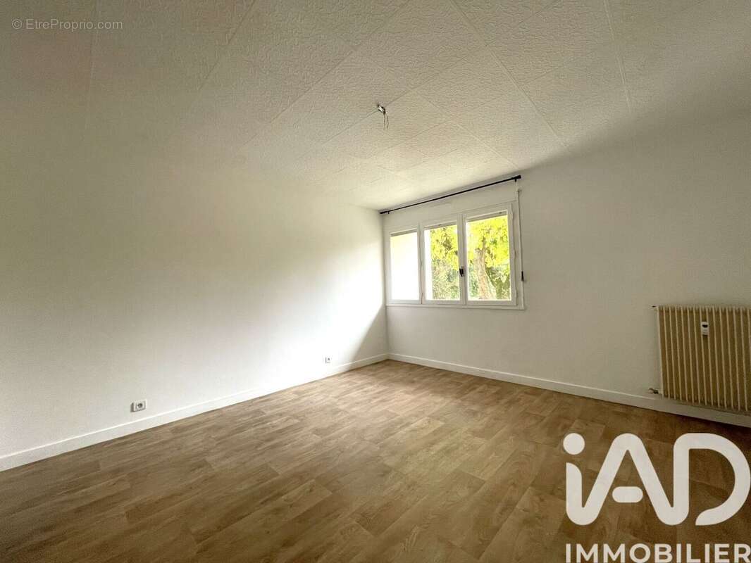 Photo 2 - Appartement à SAINT-FARGEAU-PONTHIERRY