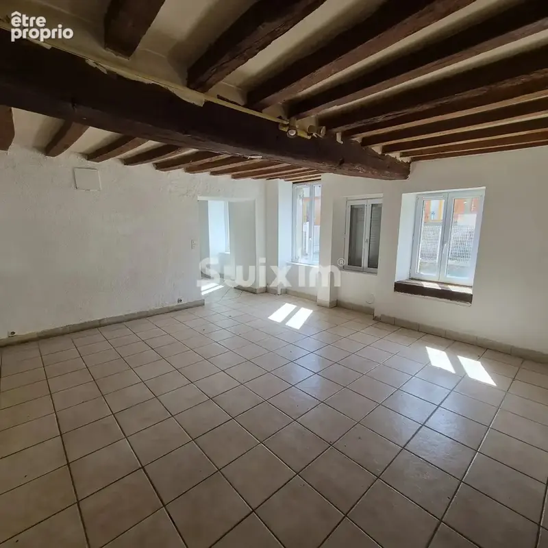 Maison à Montillot, 150 m², 3 chambres et grange - photo 1