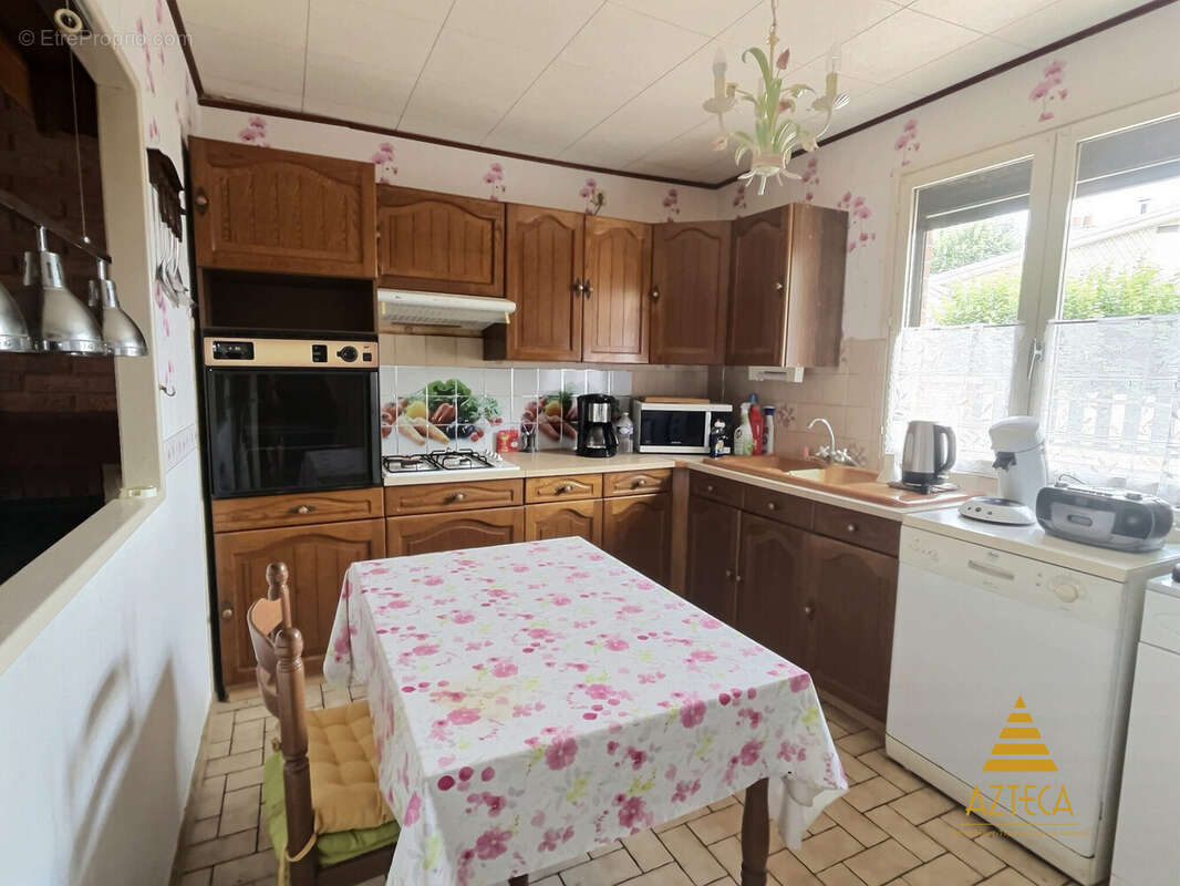 Maison 81 m² à Solesmes  - photo 4