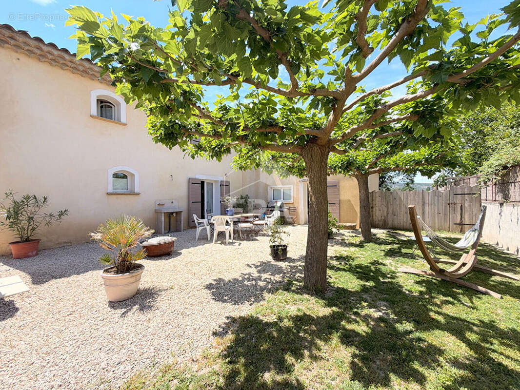 Maison à VILLELAURE
