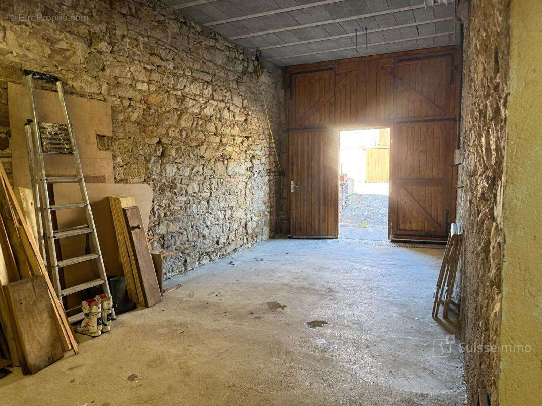 Maison de village Oyonnax 3 pièce(s) 98 m2 et dépendances - photo 13