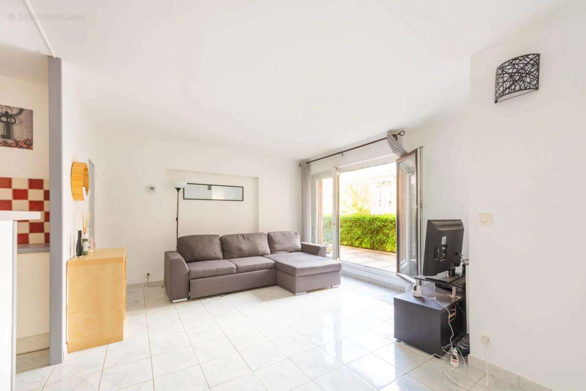 Appartement à MONTIGNY-LE-BRETONNEUX