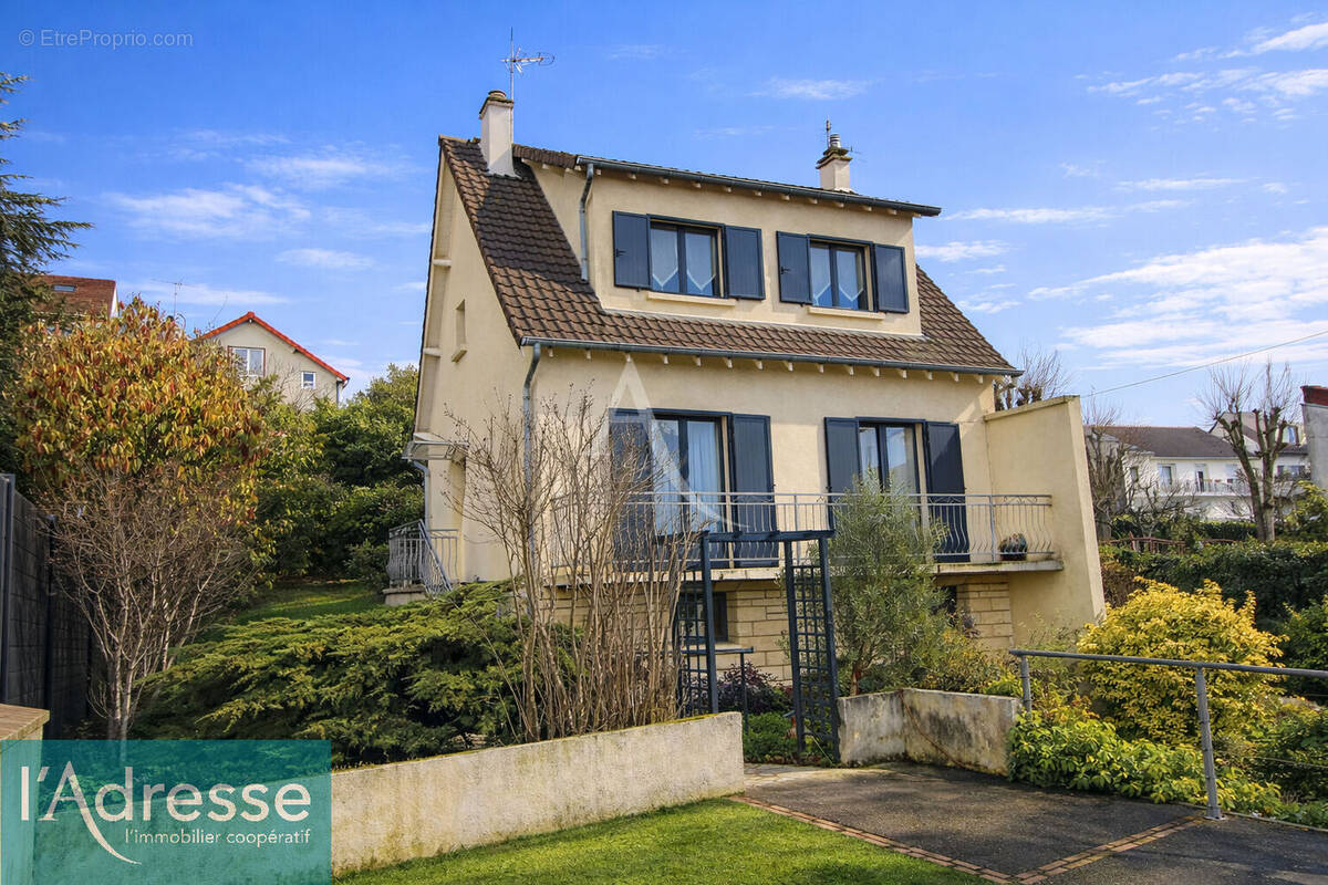 Maison à SAVIGNY-SUR-ORGE