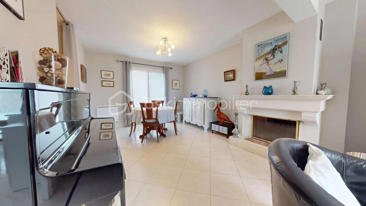 Maison à JANVILLE-SUR-JUINE