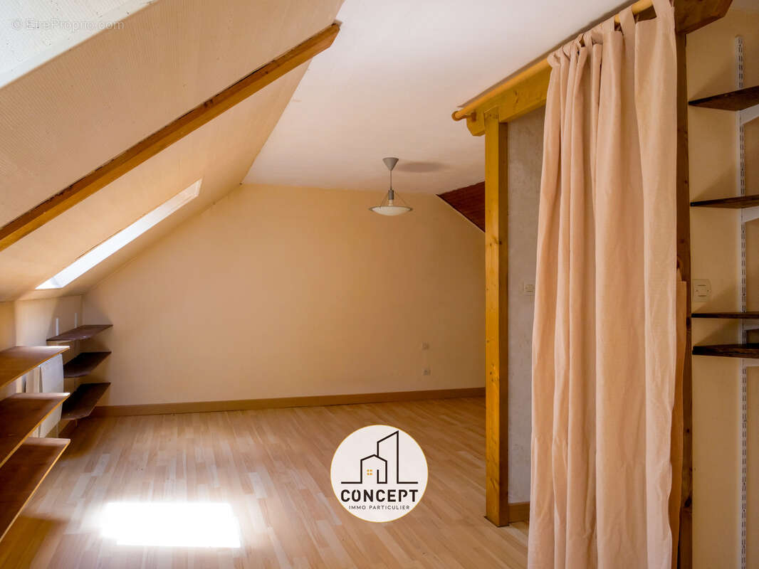 Maison à CORAY