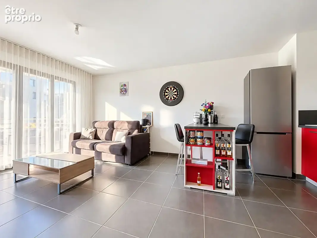 À vendre  superbe t3 de 60 m² avec terrasse de 16 m², box et climatisation - photo 1
