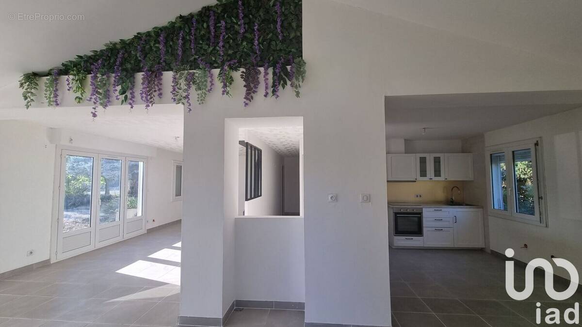 Photo 1 - Maison à LA CHAPELLE-SUR-AVEYRON