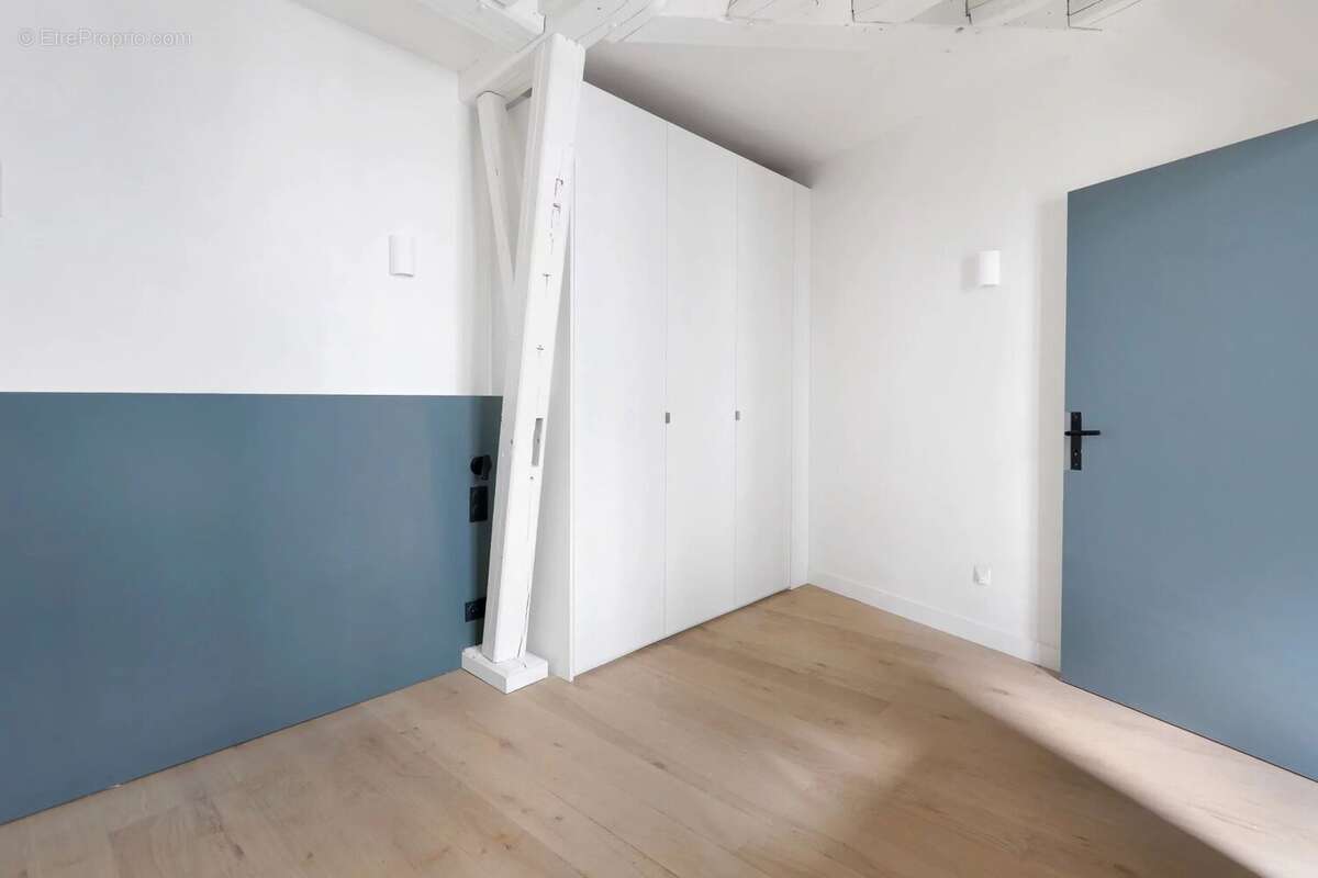 Appartement à PARIS-3E