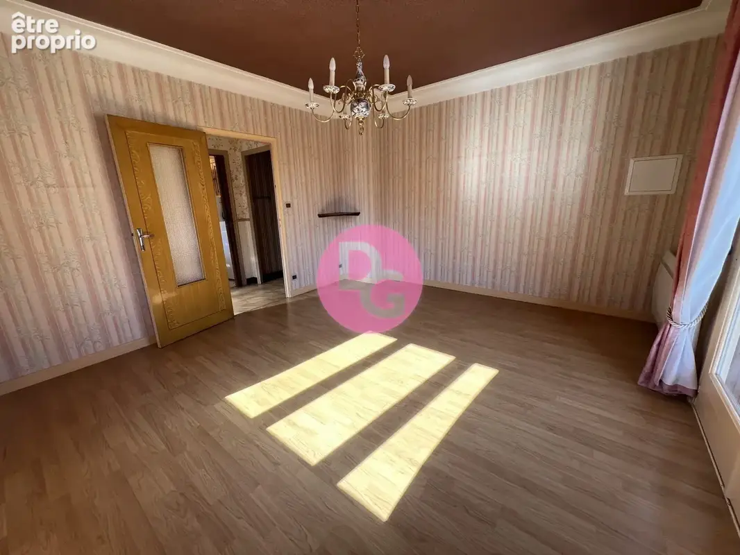 Maison 6 pièces 104 m² à vendre à Decazeville (12300) - photo 8