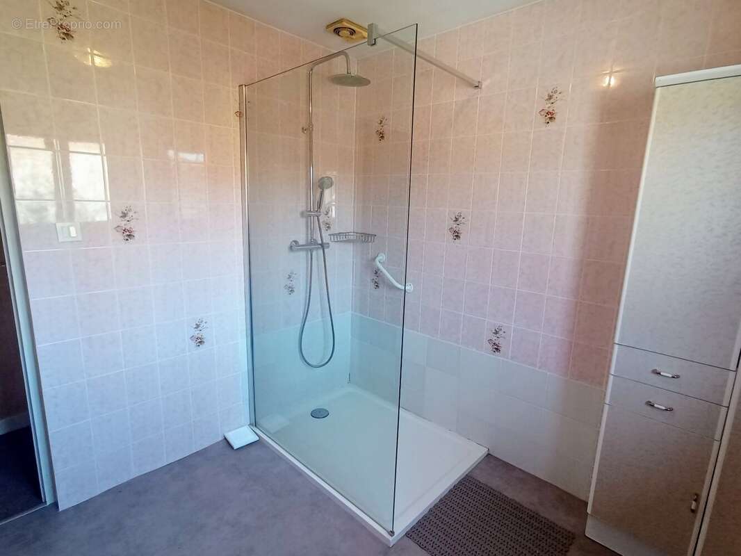 Maison dans un joli village proche des commodités - photo 5