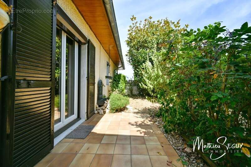 Maison à FRANCHEVILLE