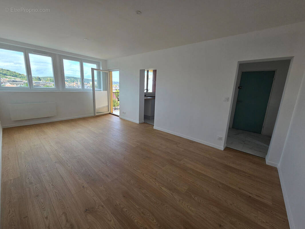 Appartement à CAUDEBEC-LES-ELBEUF