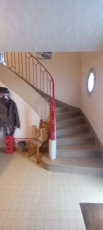 Maison à BAGE-LA-VILLE