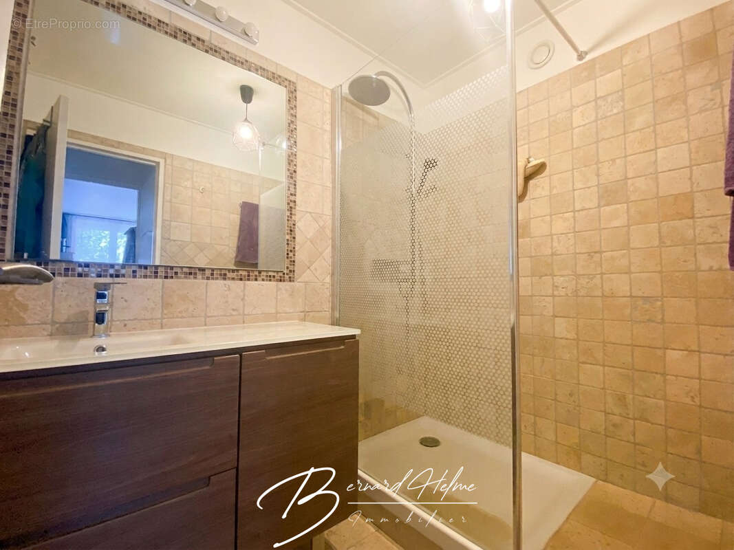 Appartement à MARSEILLE-9E