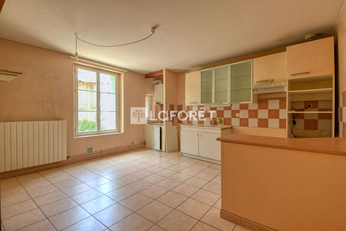 Maison à LISLE-SUR-TARN