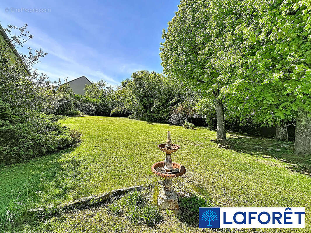 Maison à IS-SUR-TILLE