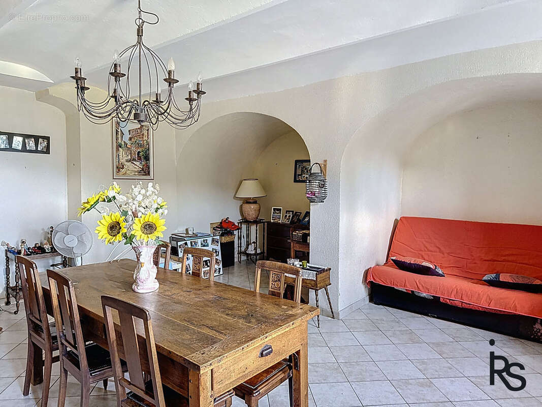 Maison à JOANNAS