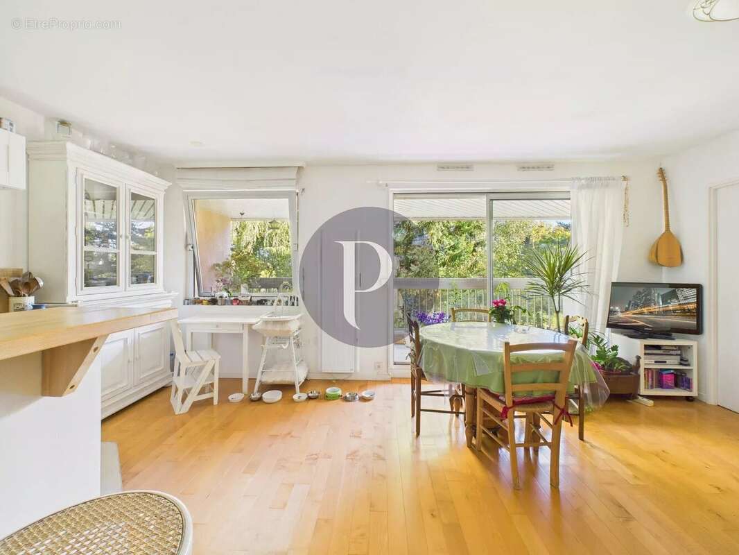 Appartement à VERRIERES-LE-BUISSON