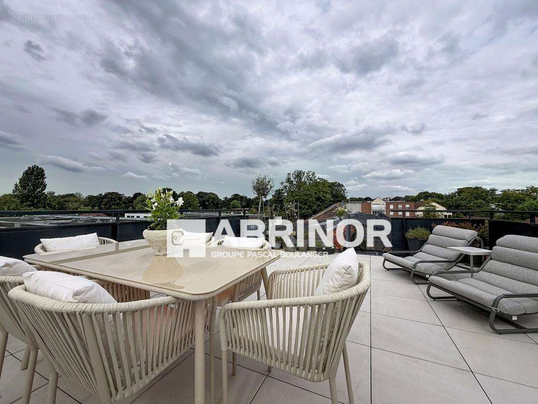 Édouard VAILLANT - Appartement type 4 avec terrasse et 2 parking + Studio indépendant de 17.05 m² hab - photo 5