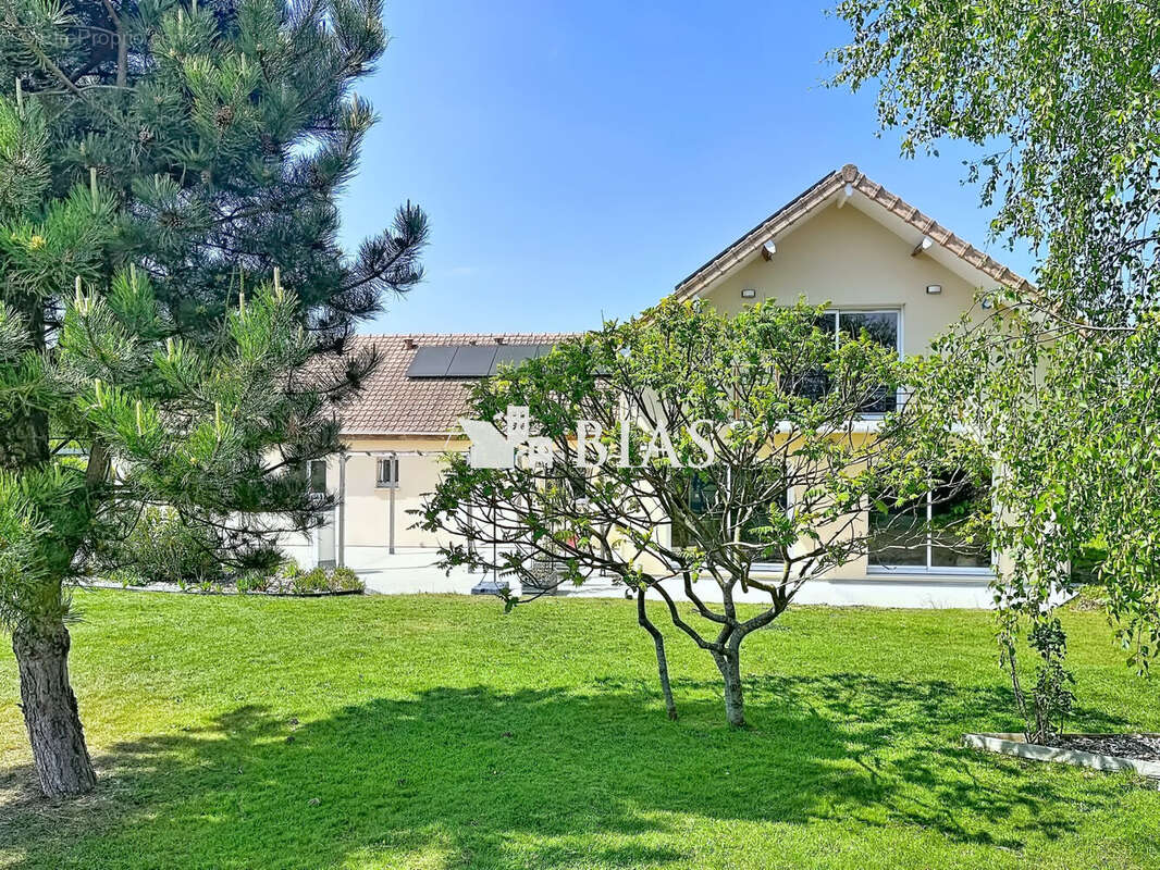 Maison à CONDE-SUR-RISLE