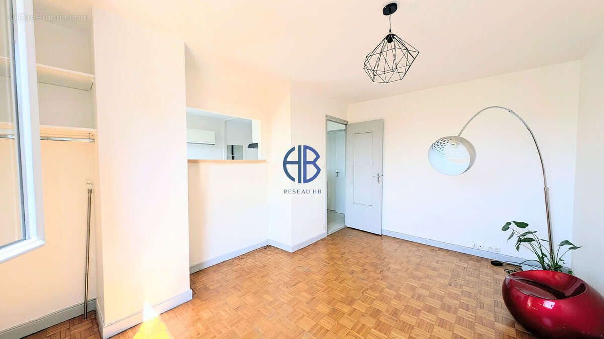 Appartement 1 bis de 34 m² Quartier des Eaux Claires - photo 6