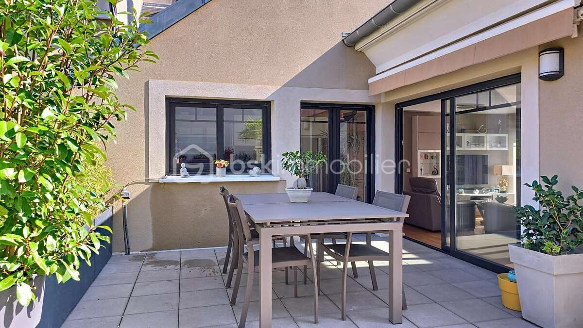 Appartement à CHEVRY-COSSIGNY