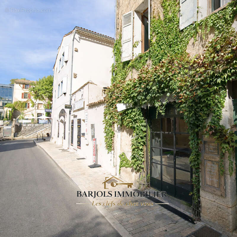 Commerce à COTIGNAC