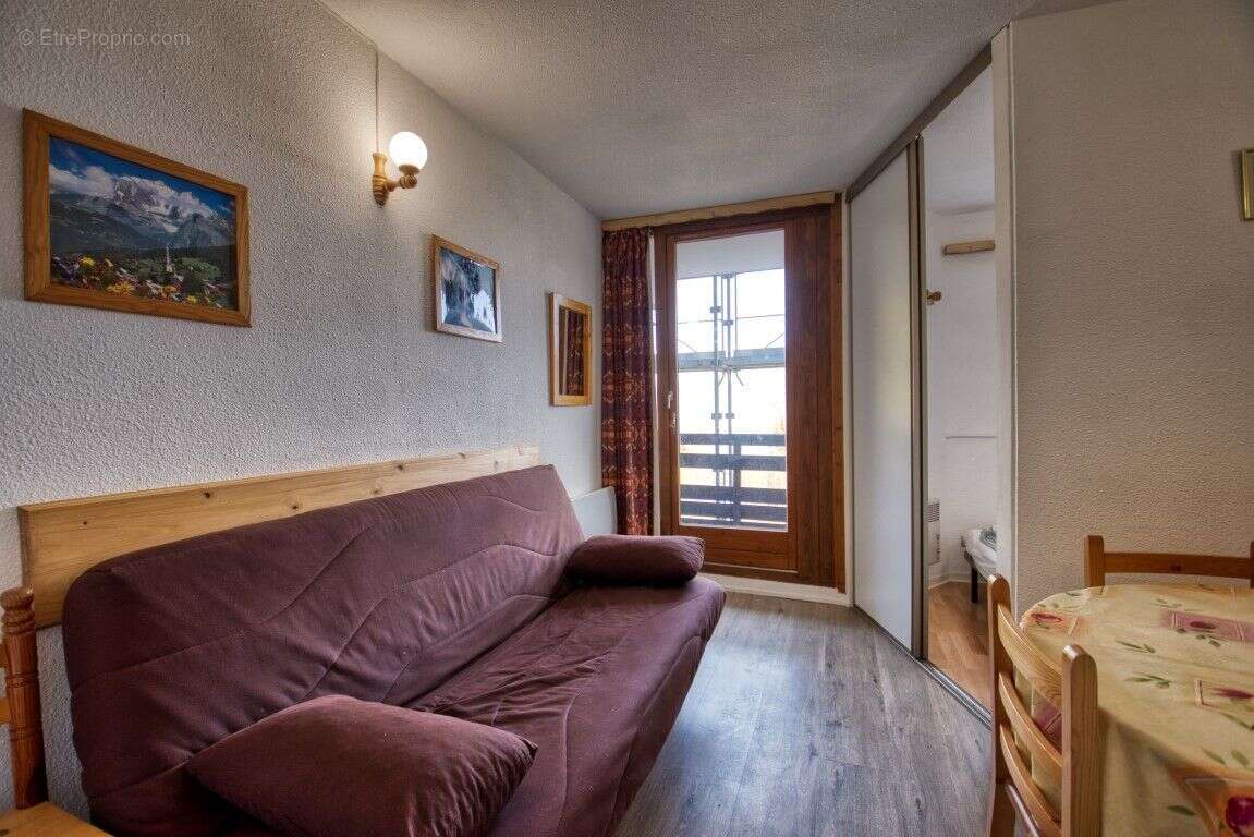 Appartement à MORILLON