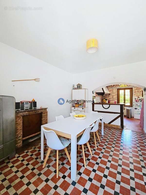 Maison à SOUVIGNE