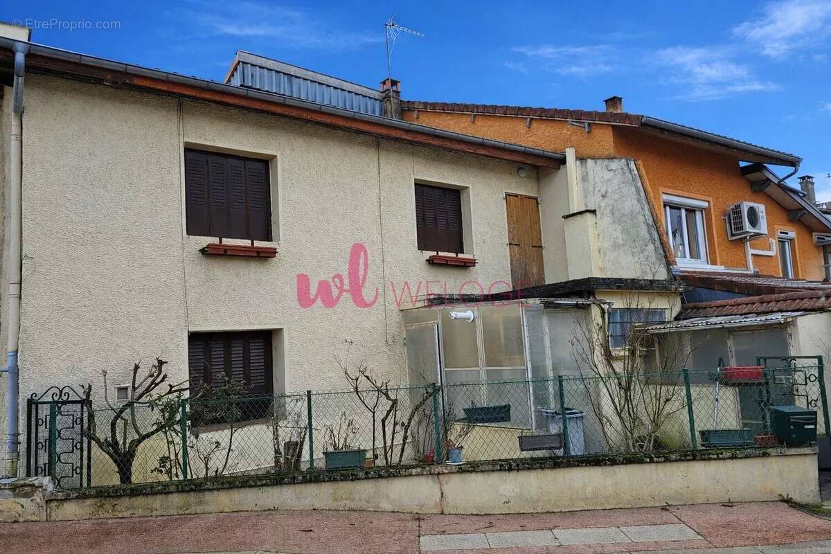 Maison à CHATEAU-GAILLARD