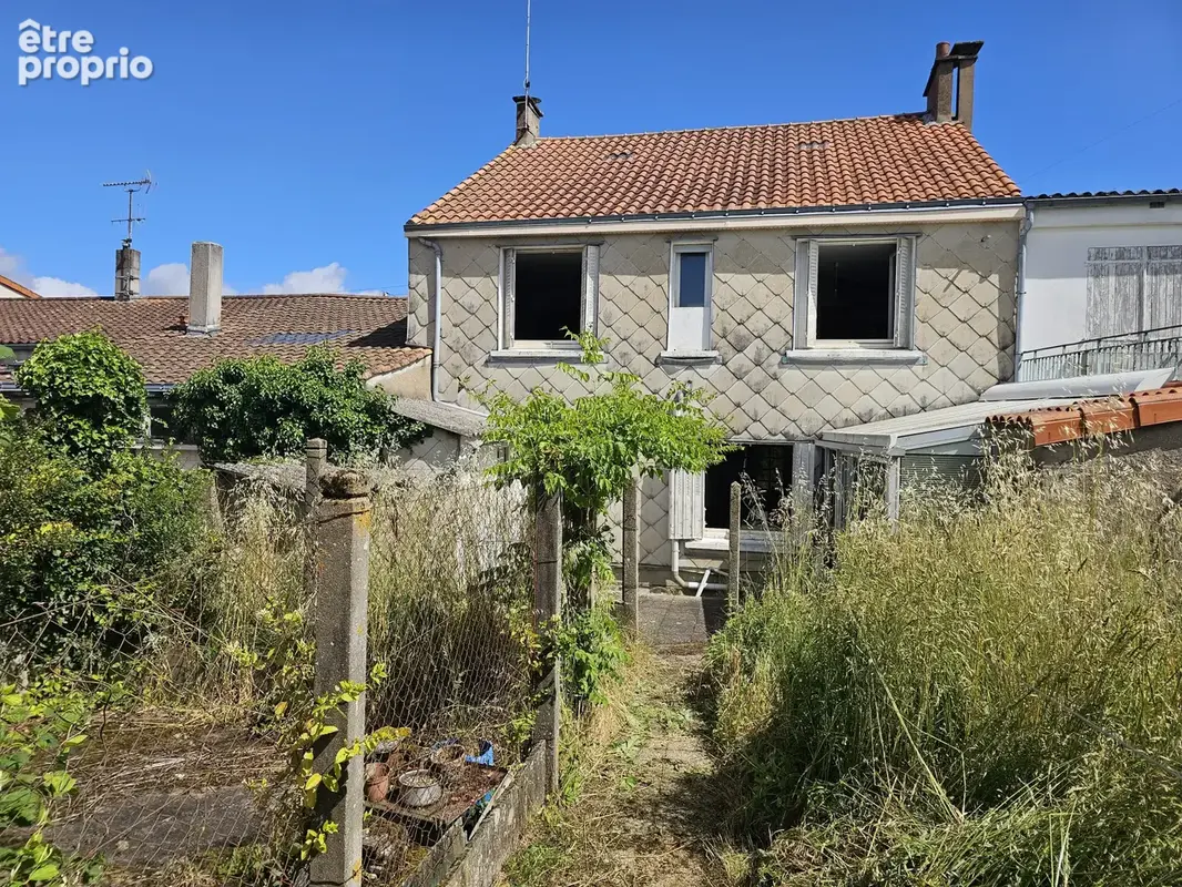 Maison à LA ROMAGNE
