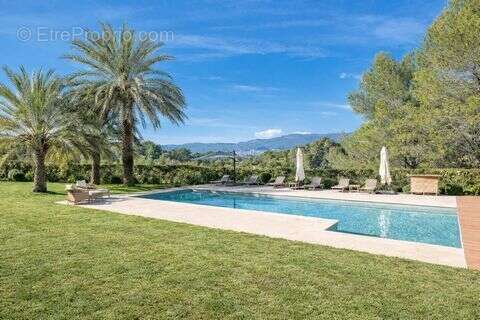 Maison à MOUGINS
