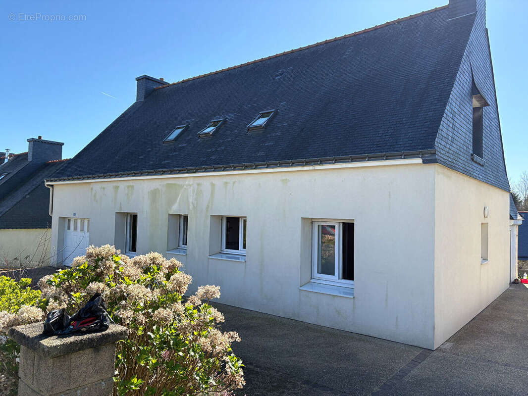 Maison à MOREAC