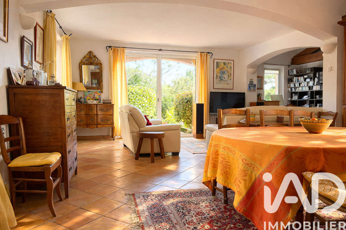 Photo 6 - Maison à SAINT-RAPHAEL