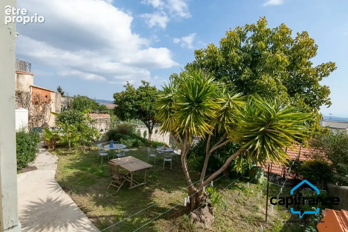 06. Grasse. Appartement Bourgeois de 180m² (150m² loi carrez) vue Mer, très calme, Jardin de 200m², 2 places de parkings, plusie - photo 2