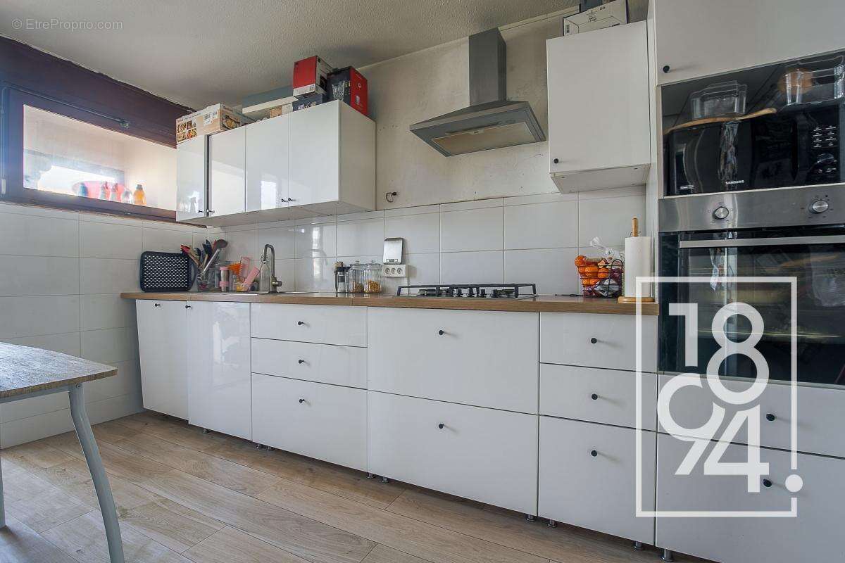 Appartement à MARSEILLE-13E