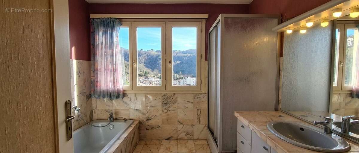 EXCLUSIVITÉ : Grand ensemble immobilier de 250 m² - photo 4