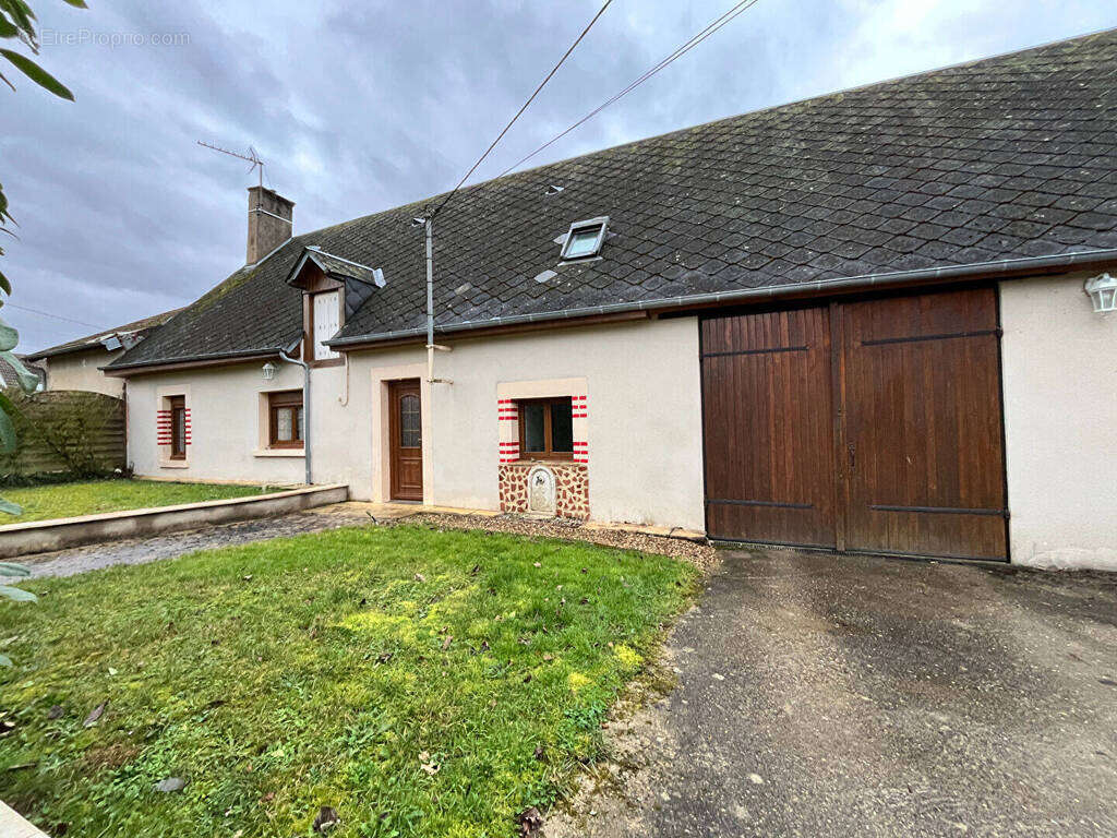 Maison à SOULANGIS