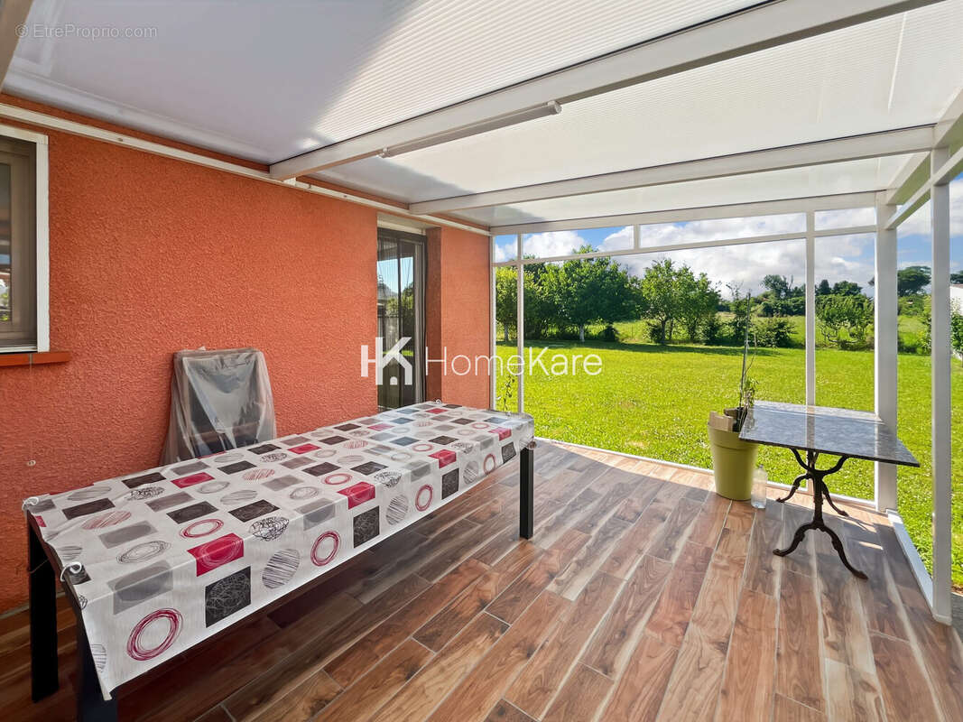 Maison 130 m² à Bessens  - photo 9