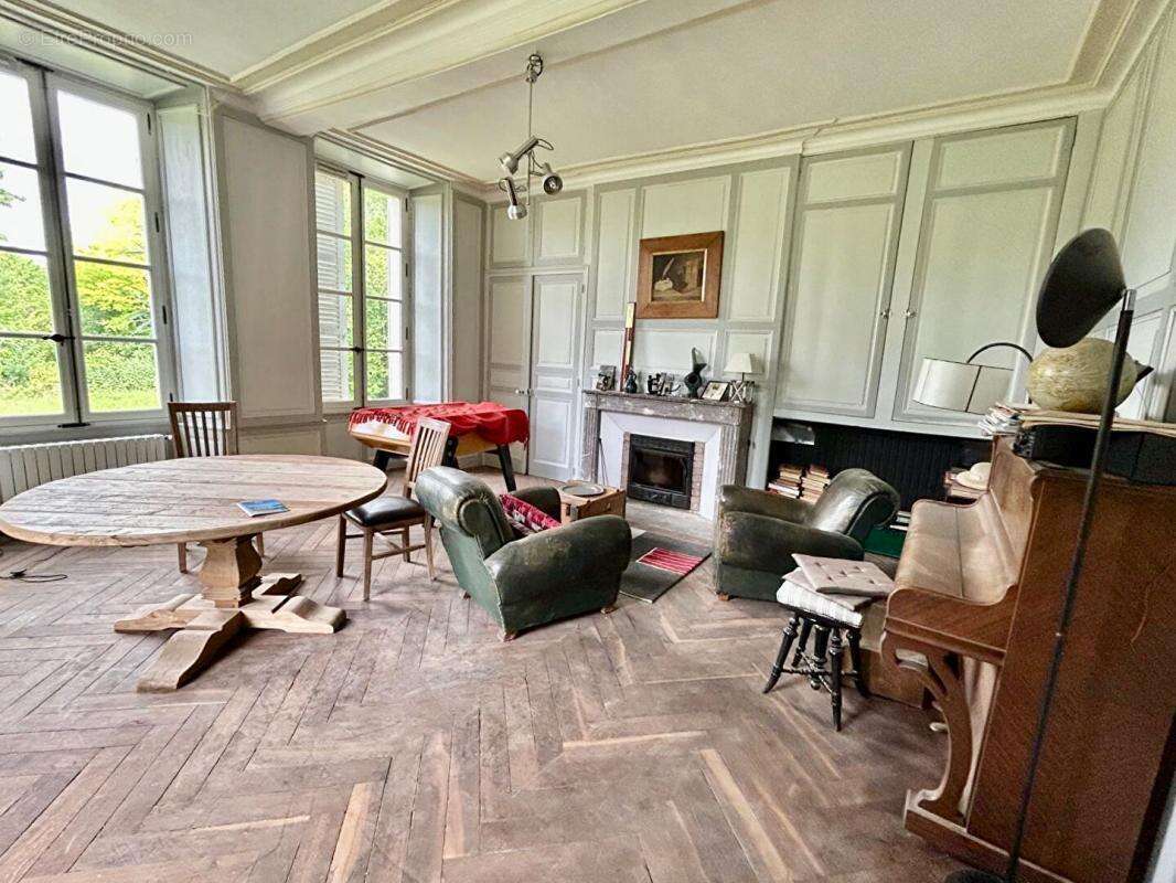 Maison à BAZOCHES-LES-BRAY