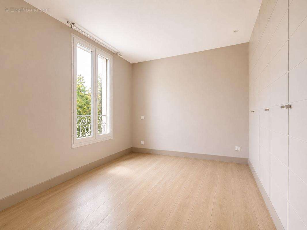 Superbe 2/3 pièces au calme absolu avec terrasse plein Sud et parking - photo 7