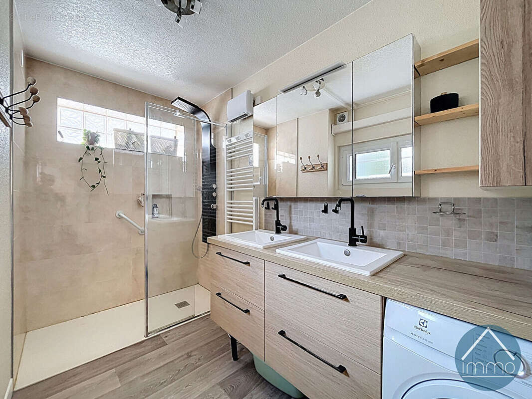 Maison à ASNIERES-SUR-SEINE