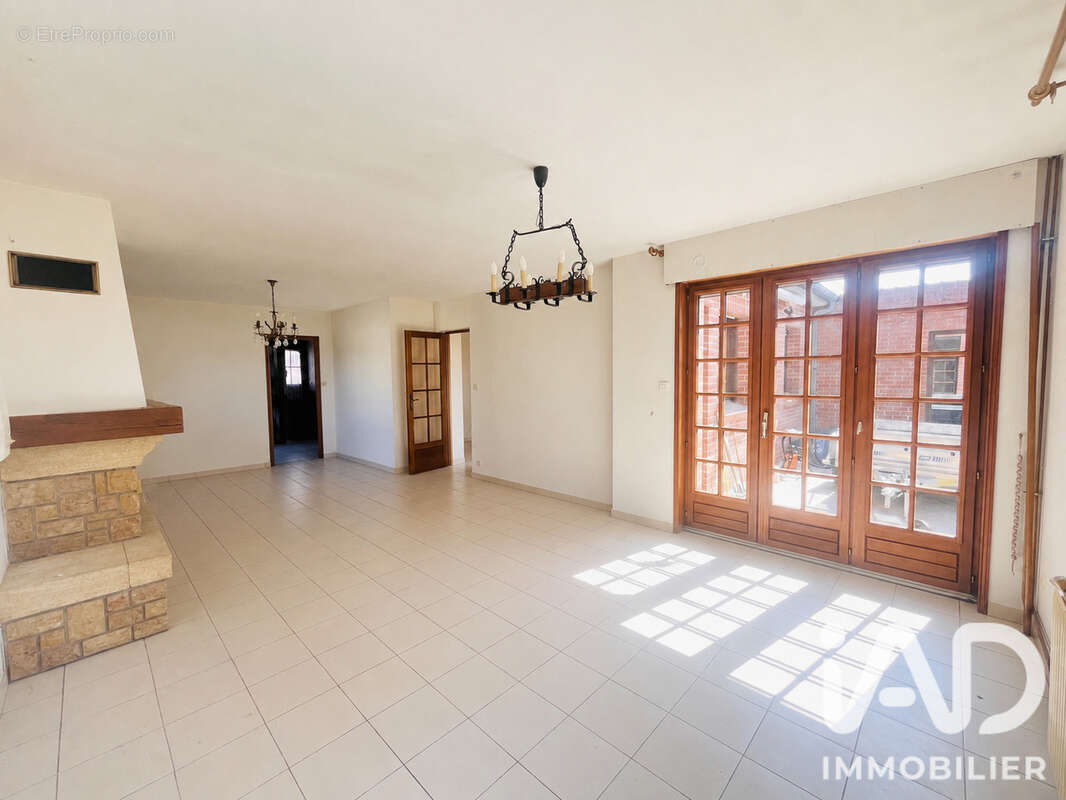 Maison 114 m² à Saint-Saulve  - photo 4