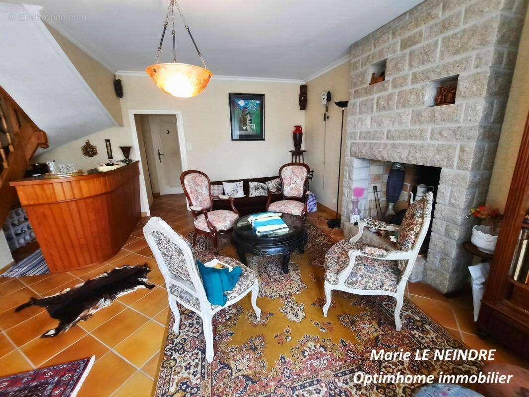 Ensemble Immobilier d'Exception – 3 Maisons & Jardin à Plussulien (22320) - photo 4