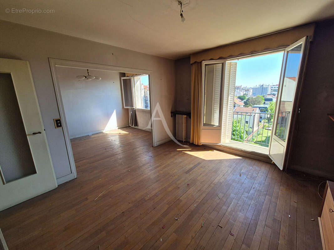 Appartement à ASNIERES-SUR-SEINE