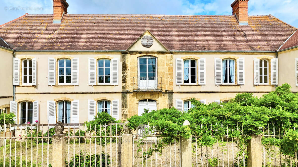 Maison à PARAY-LE-MONIAL