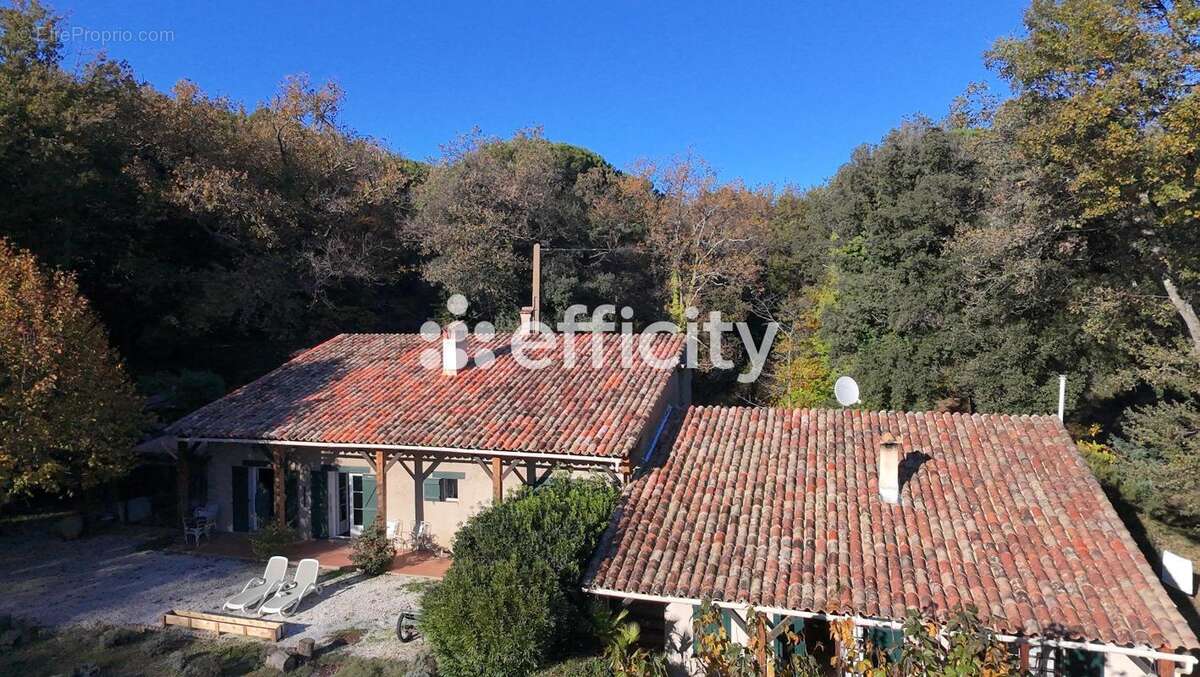 Maison à LA GARDE-FREINET