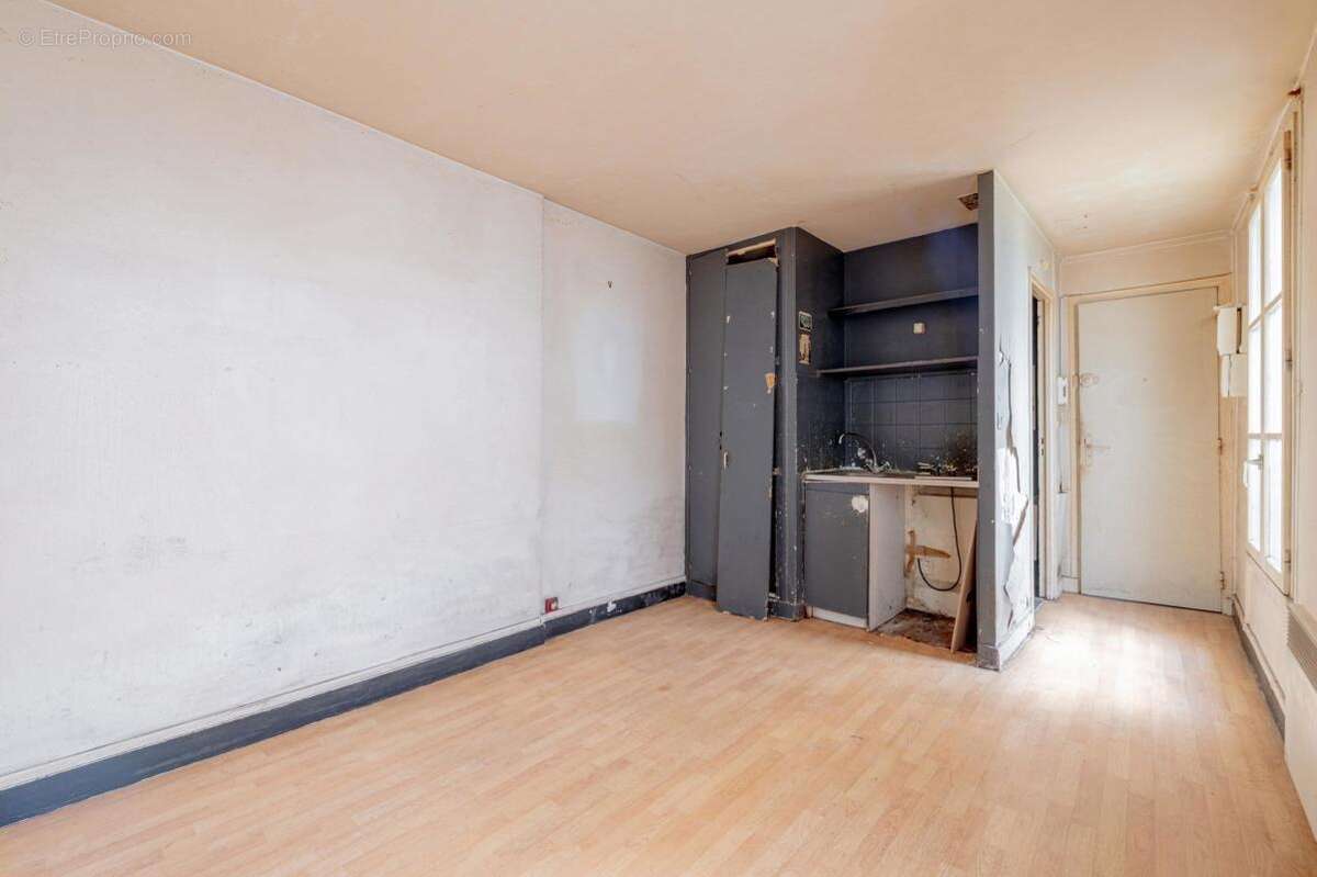 Appartement à PARIS-3E