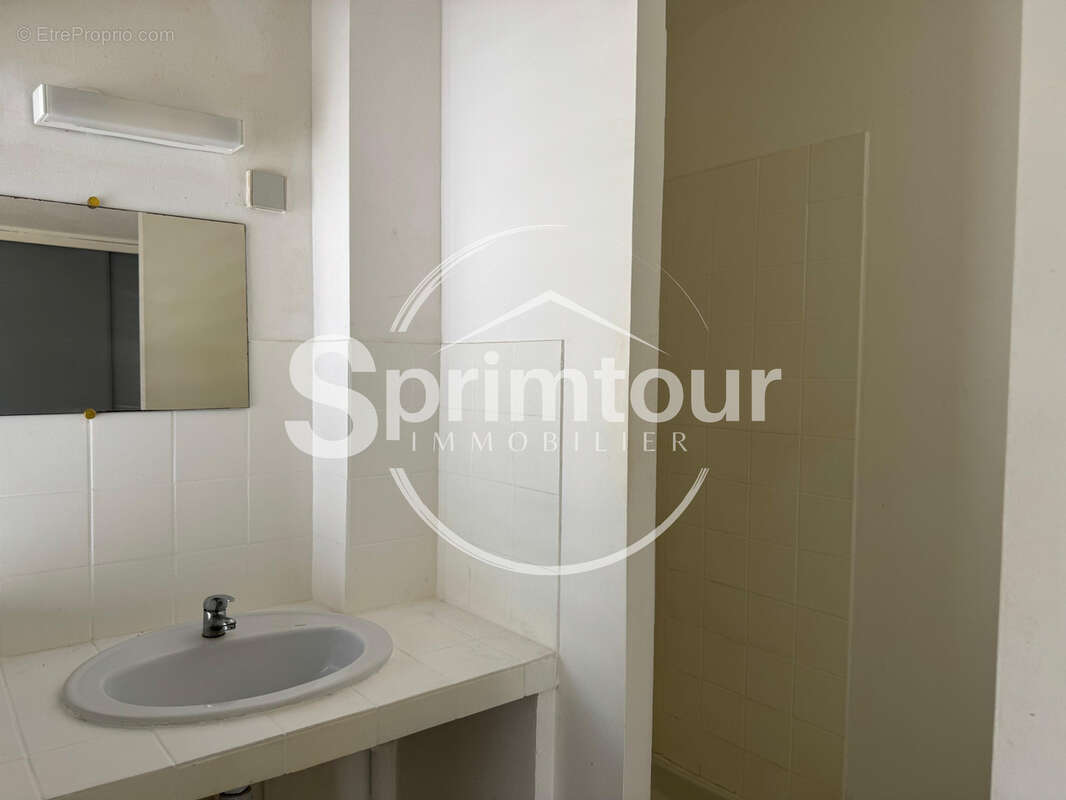 Appartement à BAIE-MAHAULT